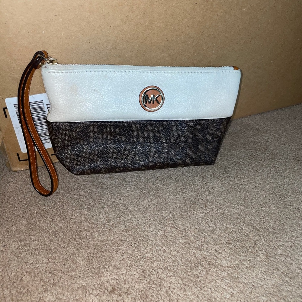 Michael Kors Wristlet